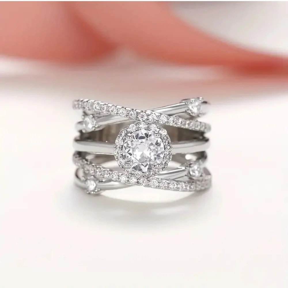 Bling cocktail ring. Sz 8. 1 Left
